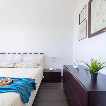 We - Certosa House - * ميلان